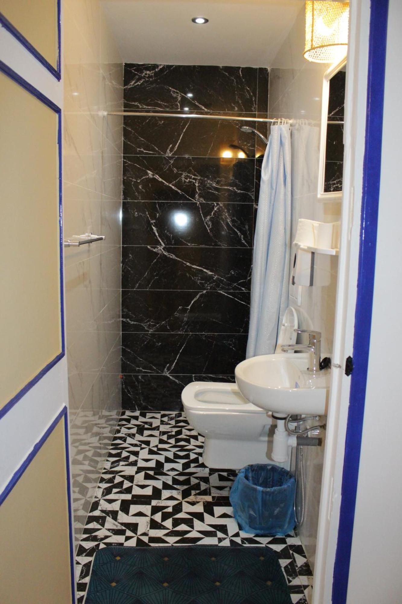 El Boussouni Hostel Marrakesh Exteriör bild